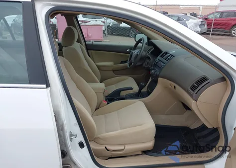 2004 Honda Accord 2.4 Lx z USA, uszkodzony, nr VIN 1HGCM563X4A104237